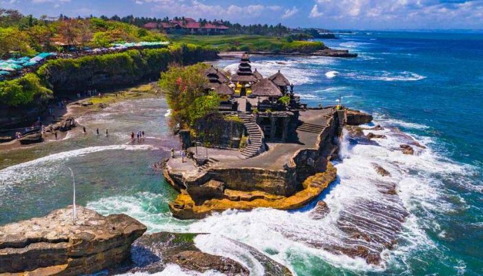 Top 10 Tempat Wisata di Indonesia yang Mendunia, Megah, dan Eksotis