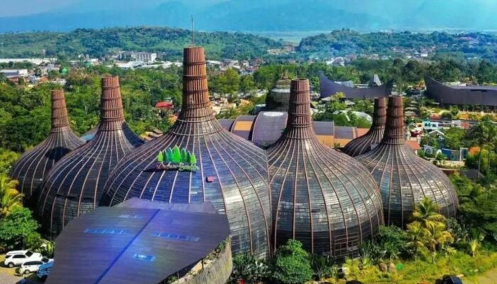 6 Tempat Wisata Tahun Baru Hits di Semarang 2024
