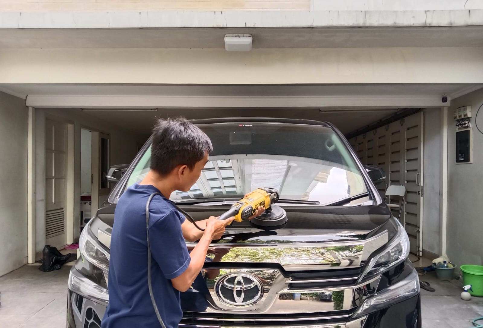 Poles Mobil Auto Detailing